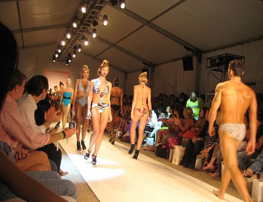 Desfile Moda Praia