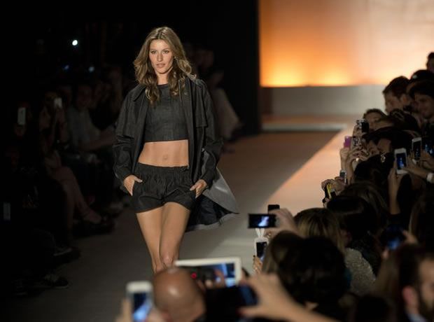 Gisele Bündchen Desfilando SPFW