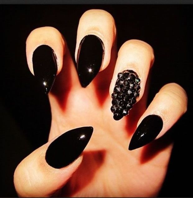 Unhas Stiletto
