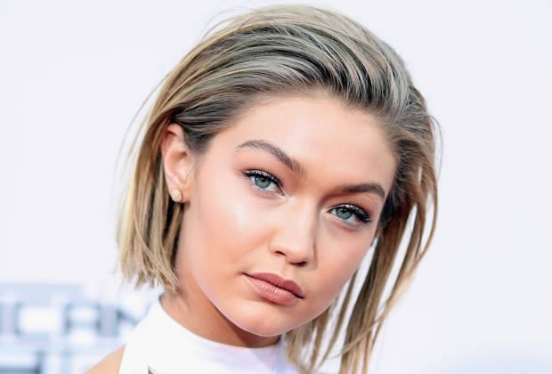 Gigi Hadid com Luzes Hair Strobing