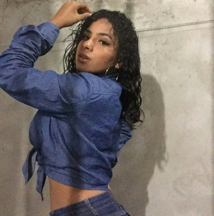  Nathália